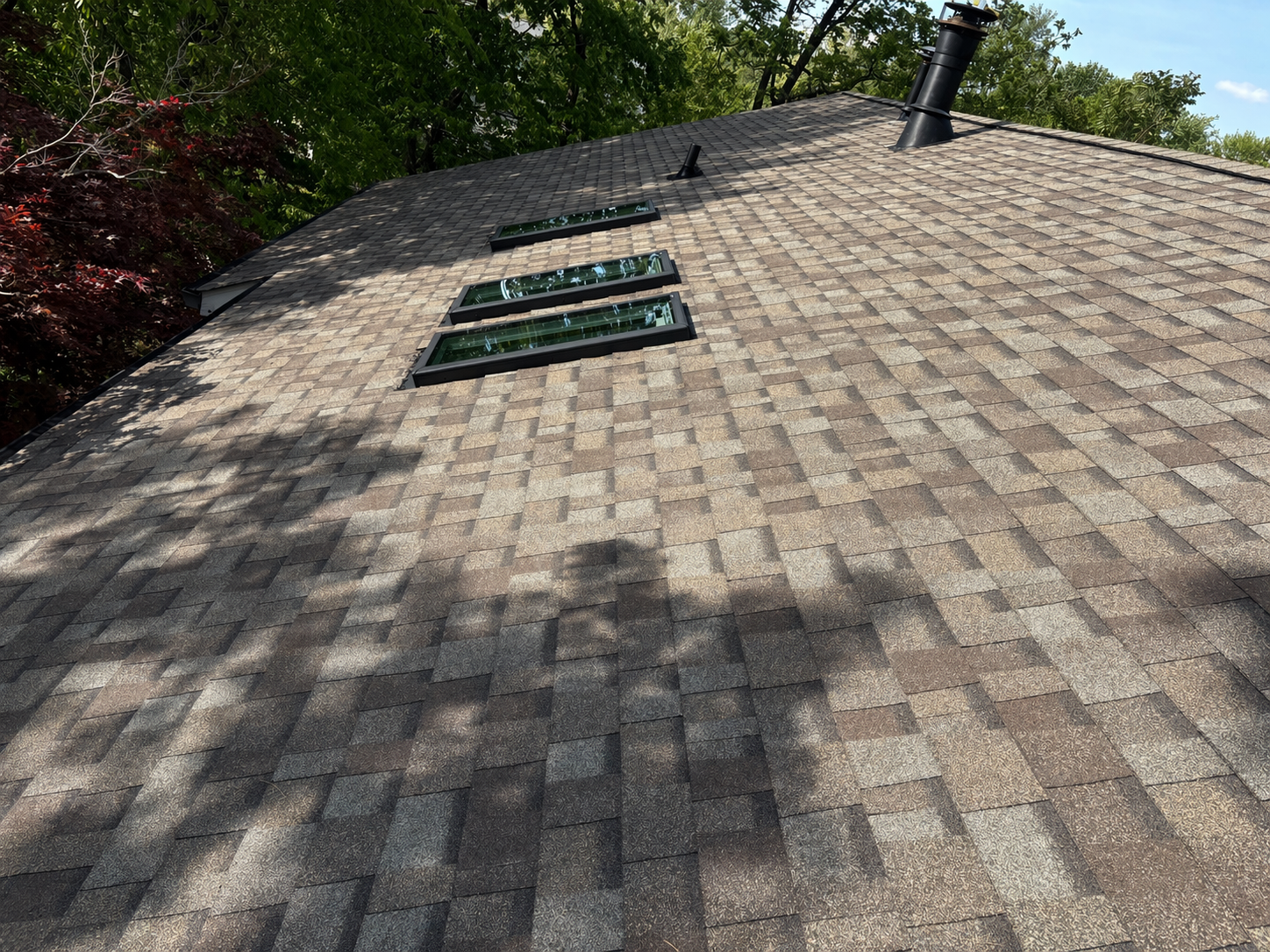 Architectural shingles with skylight flashing in Chesterfield MO